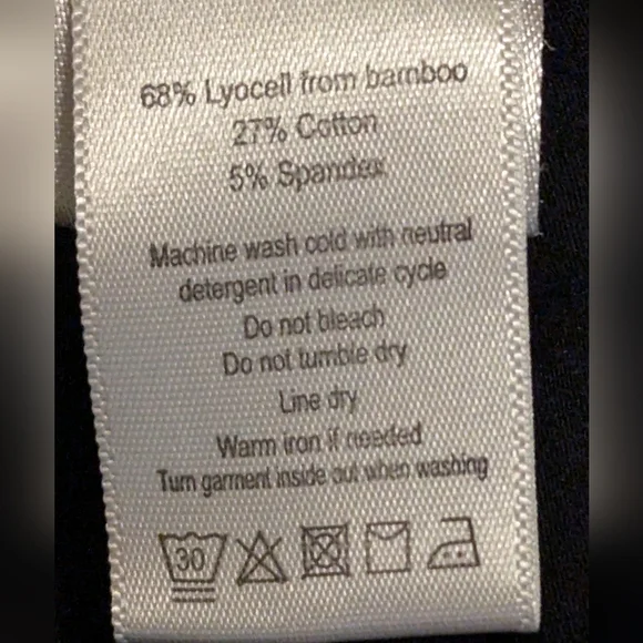 ALO Yoga Black T-Shirt Short Sleeve Soft Stretch Women's Size Small - Picture 3 of 3